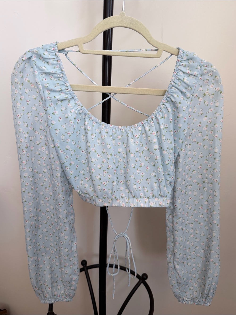 Floral crop top long sleeves